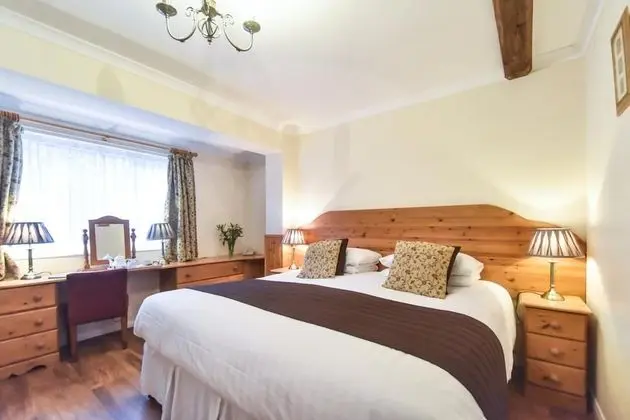 Tek Büyük veya İki Ayrı Yataklı Oda (Room 2)