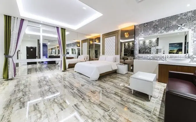 Oda (VIP / 6pm Check In)