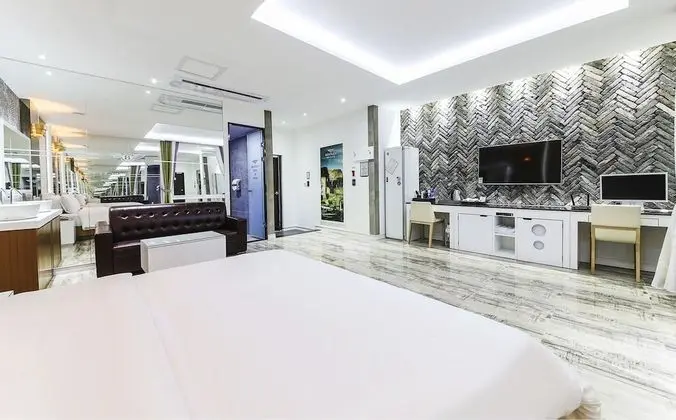 Oda (VIP / 6pm Check In)