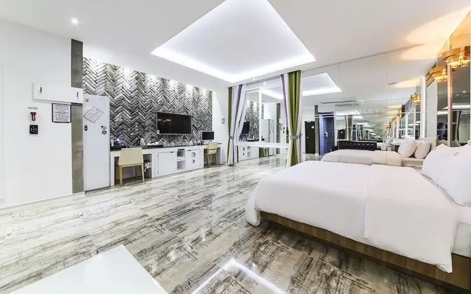 Oda (VIP / 6pm Check In)