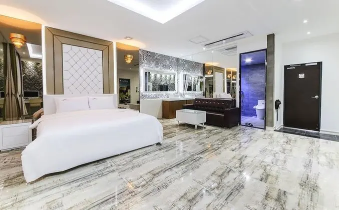 Oda (VIP / 6pm Check In)