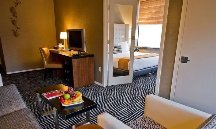 Suit King Size Bed