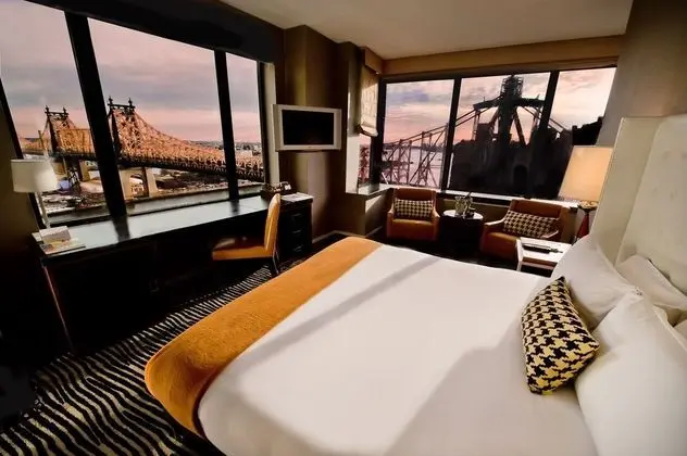 Suit King Size Bed