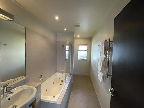 Standard Süit, 1 Yatak Odası, Sigara İçilmez, Küçük Mutfak (Spa Bath)