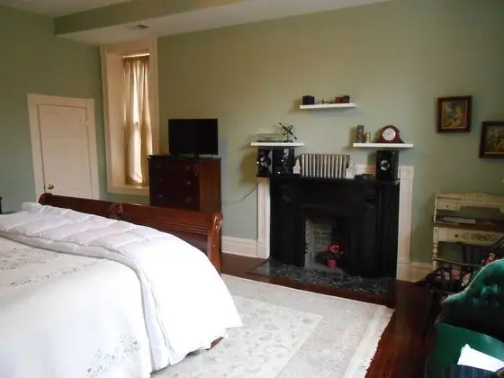 Virginia Minor Suite