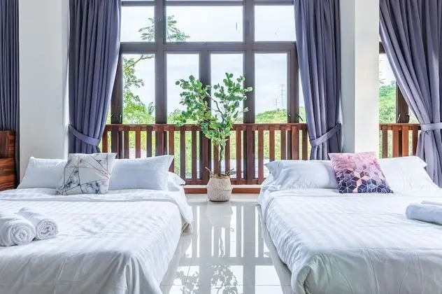 Family Villa (Downhill)
