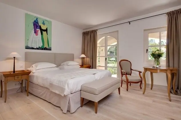 Tek Büyük Yataklı Oda (Cote Jardin)