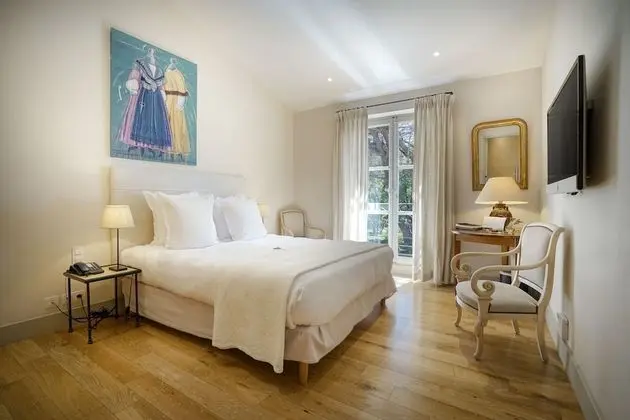 Tek Büyük Yataklı Oda (Cote Jardin)