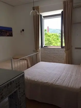 Üç Kişilik Oda