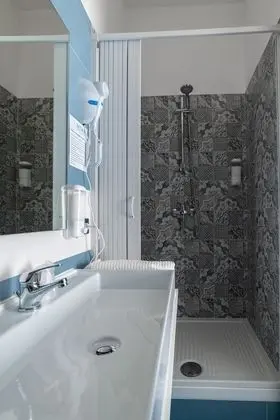 Comfort Tek Büyük veya İki Ayrı Yataklı Oda (Stanza del Vento)