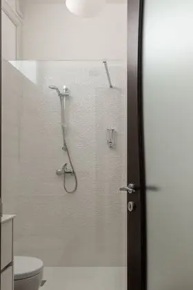 Comfort Tek Büyük Yataklı Oda (Stanza del Mare)