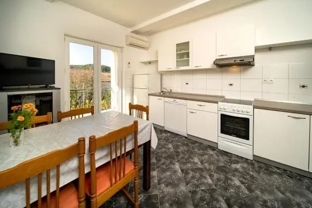 Apart Daire (BePa - 200 m from sandy beach - A1(5))