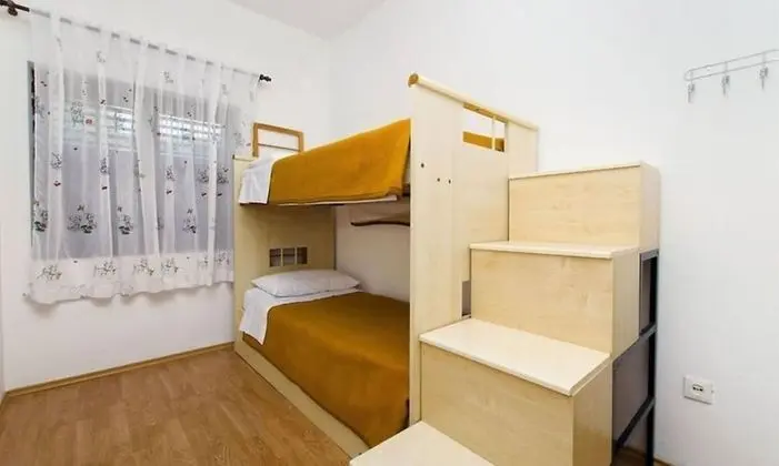 Apart Daire (Bepoto - family apartment with terrac)