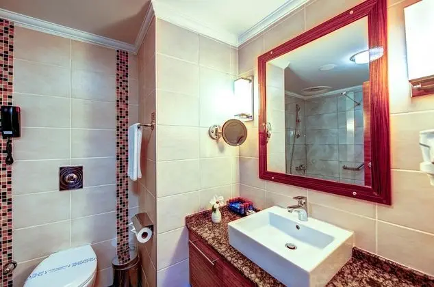 https://images.etstur.com/files/images/hotelImages/TR/215961/l/Bera-Alanya-Otel-Oda-383059.jpg