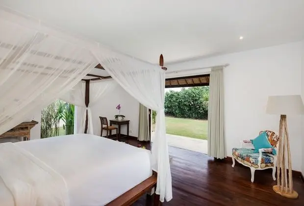 1 Bedroom Beachfront