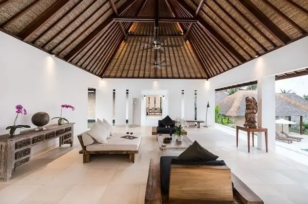 1 Bedroom Beachfront