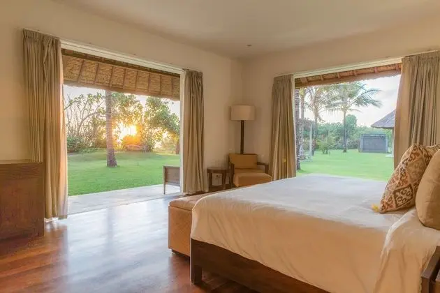 5 Bedroom Pool Villa