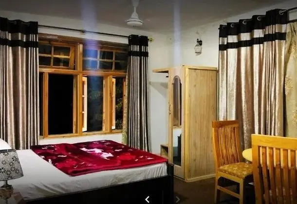 Standard Üç Kişilik Oda