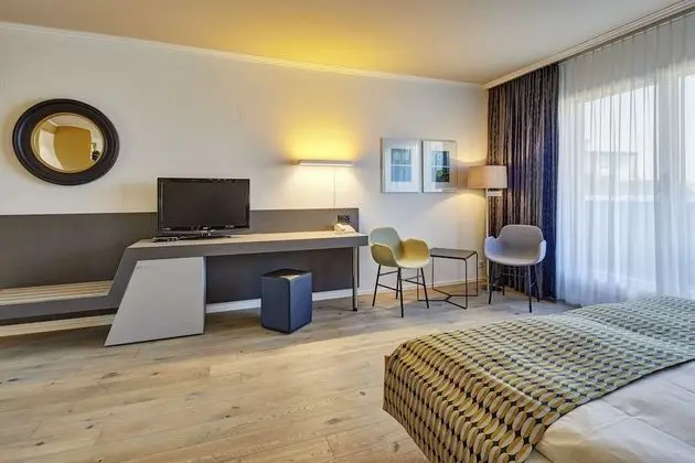 Superior Tek Büyük veya İki Ayrı Yataklı Oda