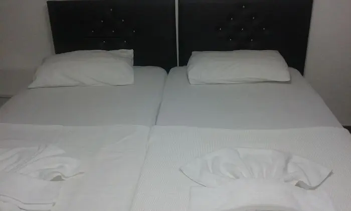 Economy Tek Büyük veya İki Ayrı Yataklı Oda (Basement)