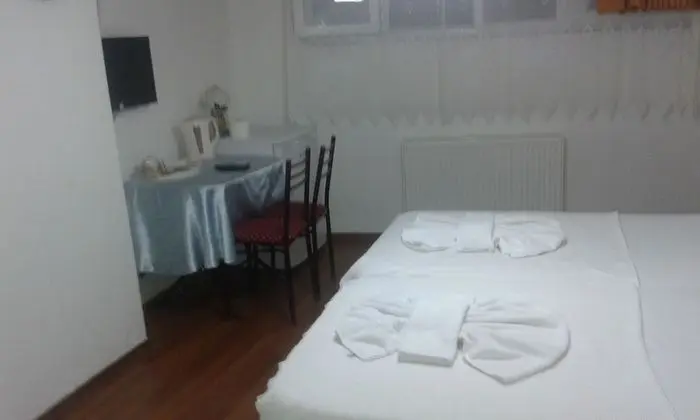 Economy Tek Büyük veya İki Ayrı Yataklı Oda (Basement)