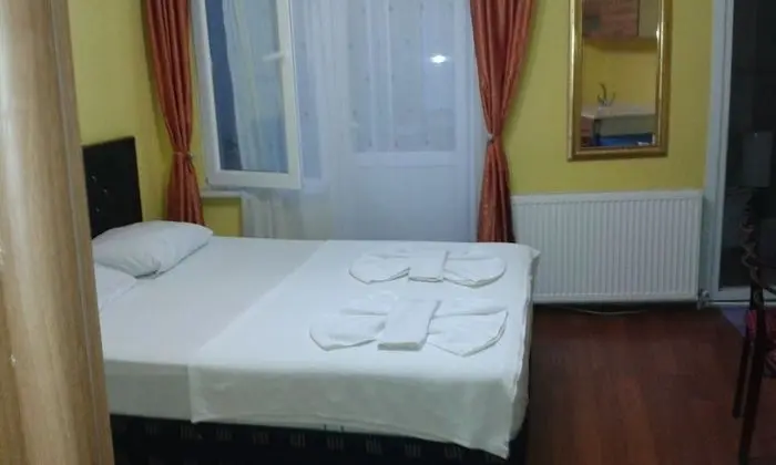 Standard Tek Büyük Yataklı Oda