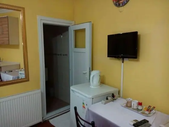 Standard Tek Büyük Yataklı Oda