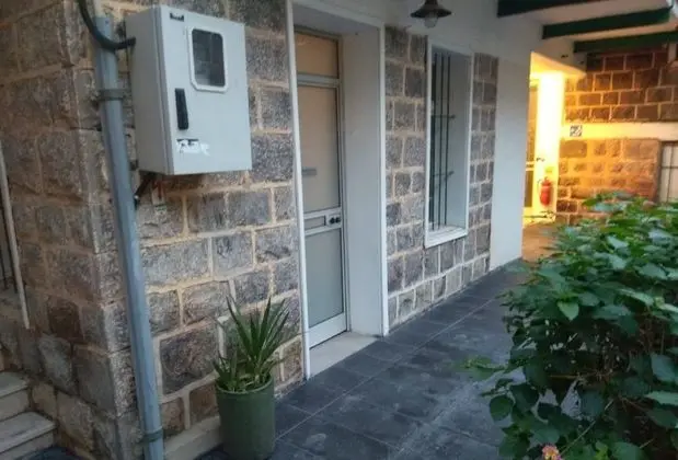 Tek Büyük Yataklı Oda, Bahçeli