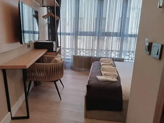 Standart Oda, Şehir Manzaralı