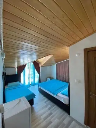 Aile Odası, Bahçe Manzaralı