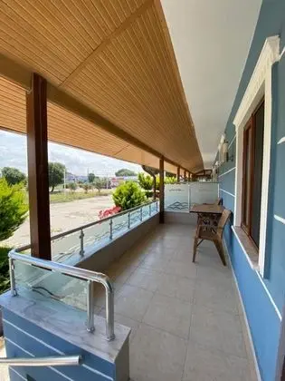 Aile Odası, Bahçe Manzaralı