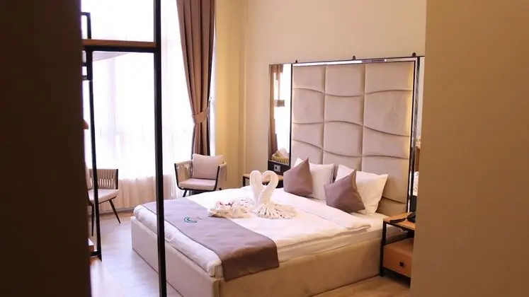 Deluxe Tek Büyük Yataklı Oda