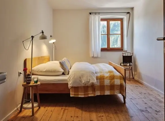 Tek Büyük Yataklı Oda, Ortak Banyo, Dağ Manzaralı
