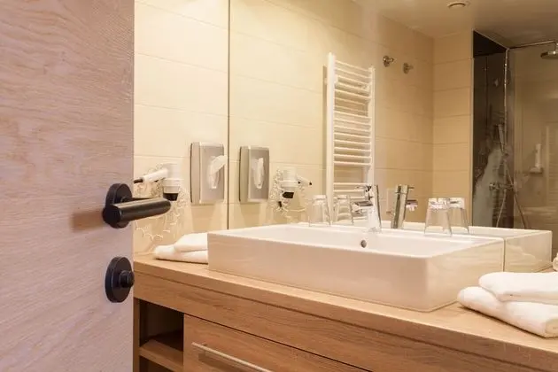 Tek Büyük Yataklı Oda, Balkon