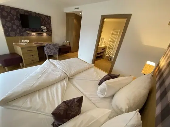 Tek Büyük Yataklı Oda, Balkon (Turmzimmer)