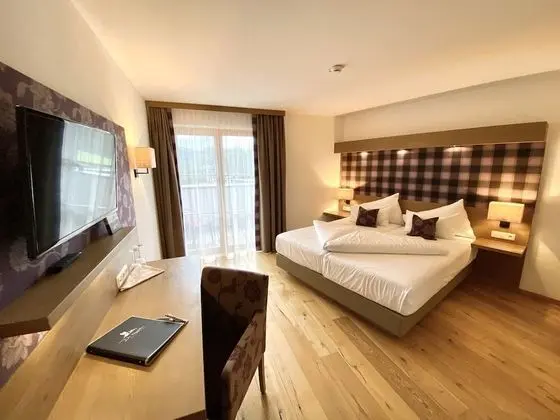 Tek Büyük Yataklı Oda, Balkon (Turmzimmer)