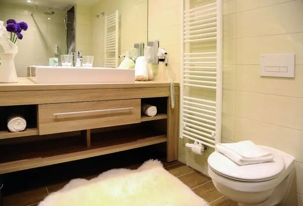 Tek Büyük Yataklı Oda, Balkon (Turmzimmer)