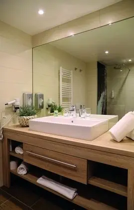 Tek Büyük Yataklı Oda, Balkon (Turmzimmer)