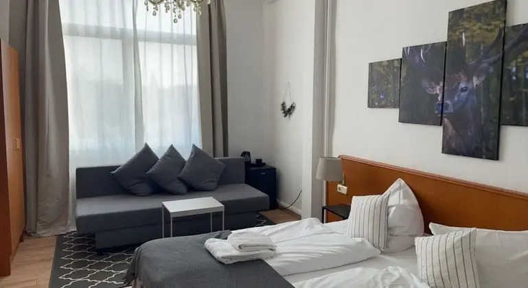 Classic Tek Büyük Yataklı Oda