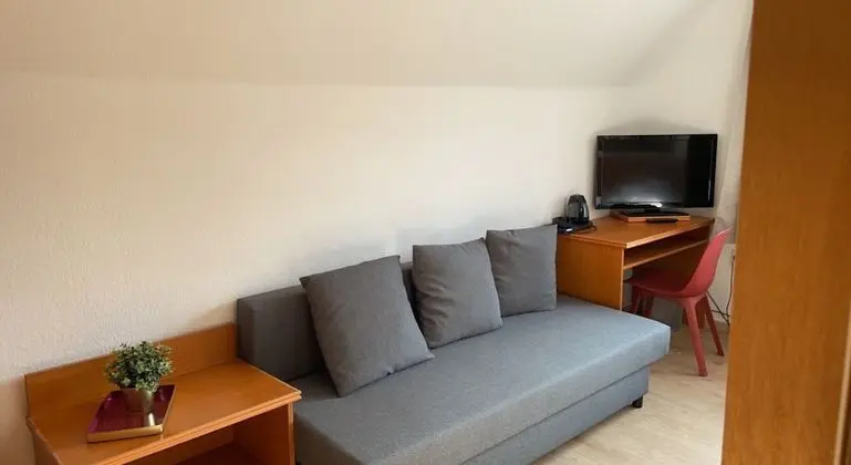 Classic Tek Büyük Yataklı Oda