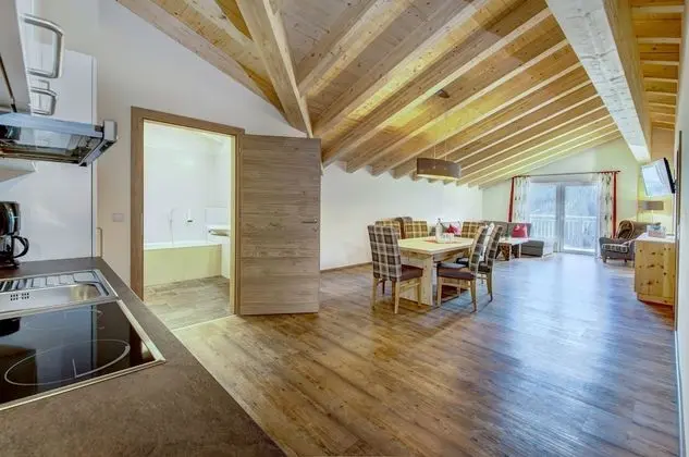 Apart Daire (Seeblick Zirbe 80 - incl. Summer Card)