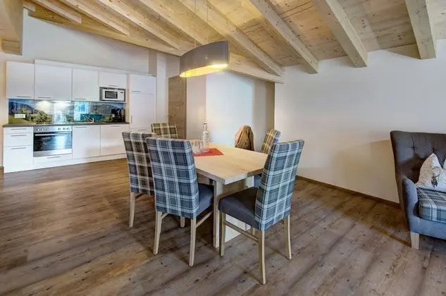 Apart Daire (Seeblick Zirbe 80 - incl. Summer Card)