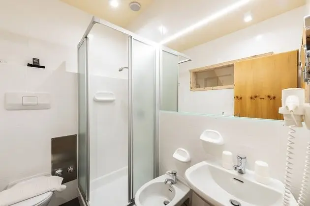 Economy Tek Büyük Yataklı Oda