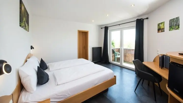 Standard Tek Büyük Yataklı Oda