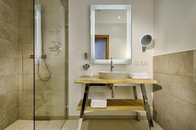 Superior Tek Büyük Yataklı Oda