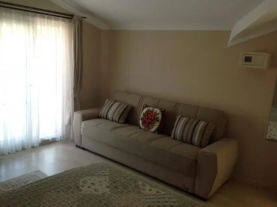 Teraslı Standart Oda, Bahçe Manzaralı