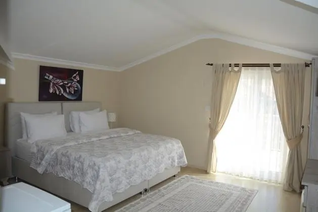 Teraslı Standart Oda, Bahçe Manzaralı