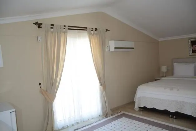 Teraslı Standart Oda, Bahçe Manzaralı