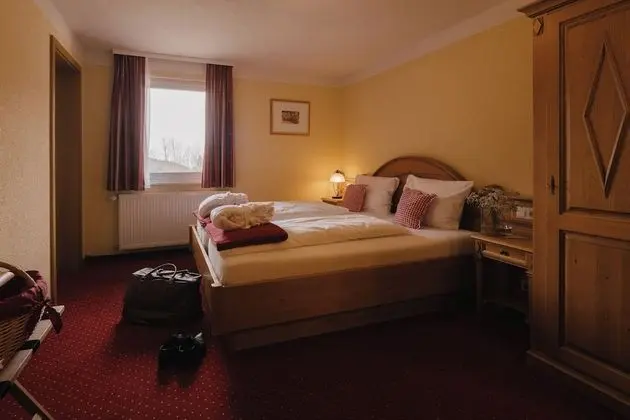 Classic Tek Büyük Yataklı Oda