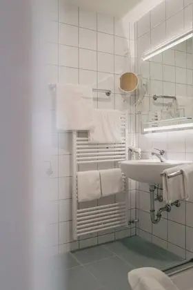 Comfort Tek Büyük Yataklı Oda